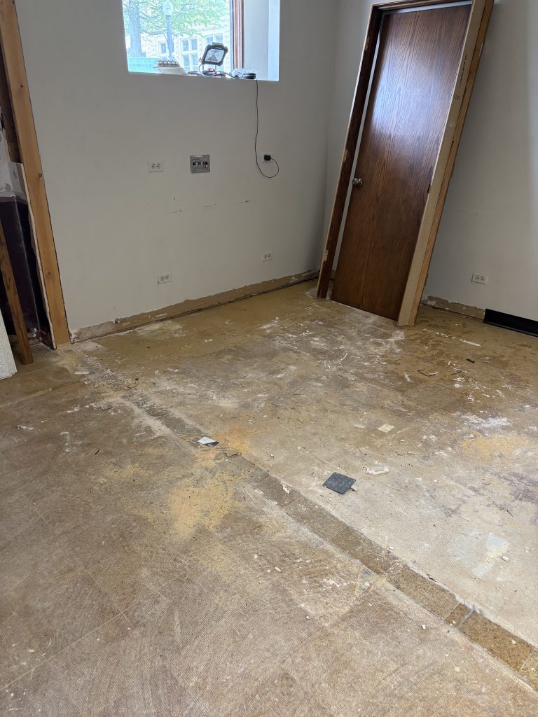 Empty room fully cleared of all furniture after a Junk Nurse removal job in Aurora IL